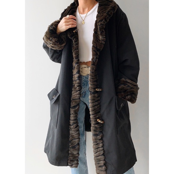‼️SOLD‼️ Vintage faux fur trimmed reversible slouchy oversized long winter coat